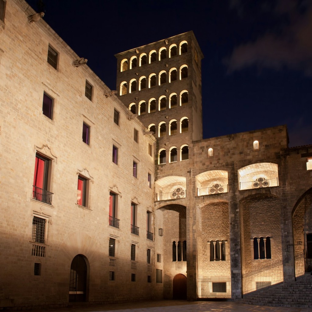 Barcelona: Gothic Quarter Guided Tour + Flamenco Show - 3