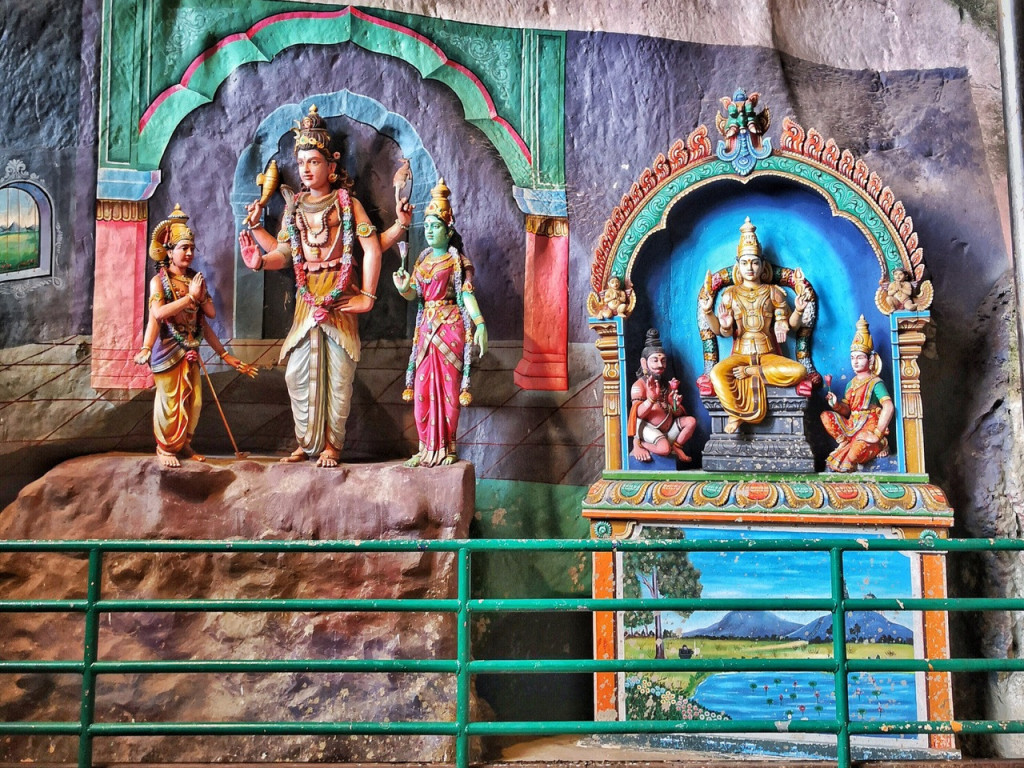 Batu Caves and Kuala Gandah Elephant Sanctuary Full-Day Tour from Kuala Lumpur - 1