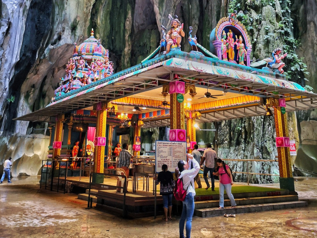 Batu Caves and Kuala Gandah Elephant Sanctuary Full-Day Tour from Kuala Lumpur - 3