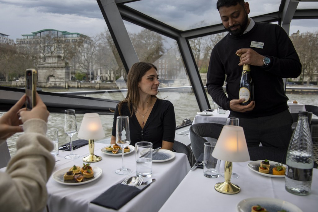 London Dinner Cruise on the River Thames - 2