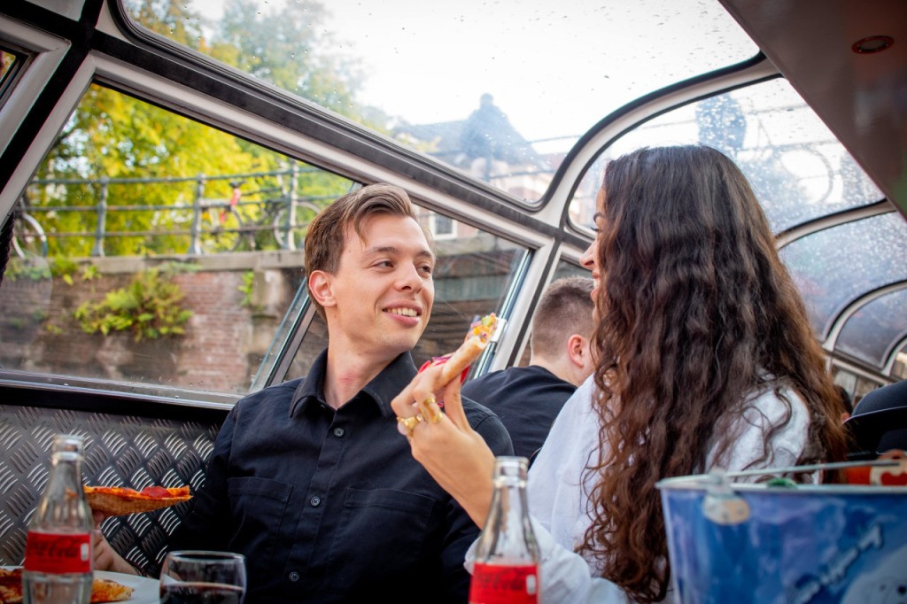 Amsterdam Canal Cruise Ticket with New York Pizza and Drinks (Amsterdam Canal Cruise with New York Pizza and Drinks - Pizza Margherita) - 1