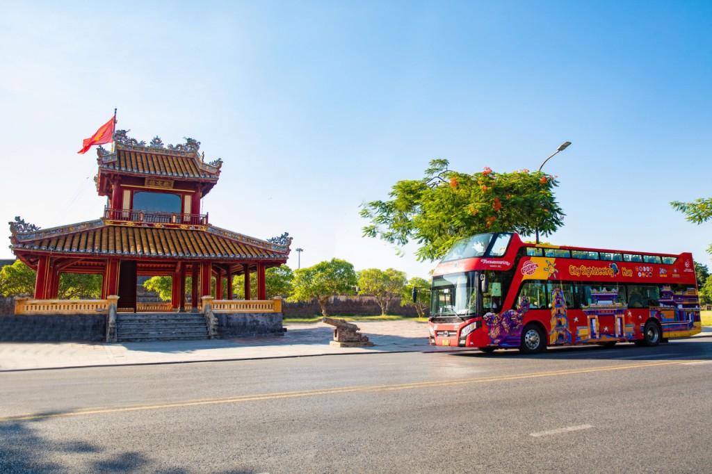 City Sightseeing Hue Hop-on Hop-off Bus Tour (City Sightseeing Hue Hop-on Hop-off Bus Tour - 1 Day) - 1
