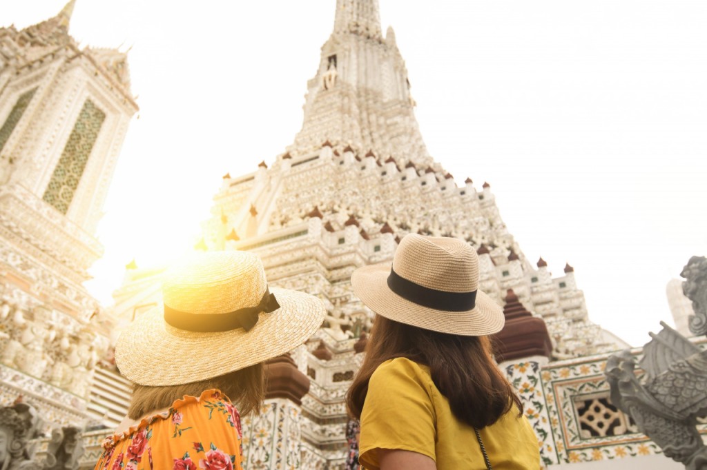 Professional Photo Shoot in Bangkok (Professional Photo Shoot in Bangkok - Evening Session (One Hour)) - 1