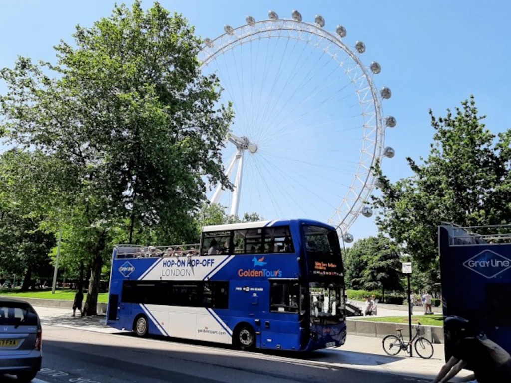 London Open Top Bus Tour with English-speaking Guide (London Open Top Bus - Guided Day Tour (Family Package)) - 1