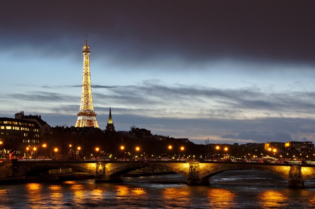 Paris Illuminations Night Bus Tour and Eiffel Tower Reserved Access (Paris Illuminations Night Bus Tour + Eiffel Tower 2nd Floor Access via Lift) - 2