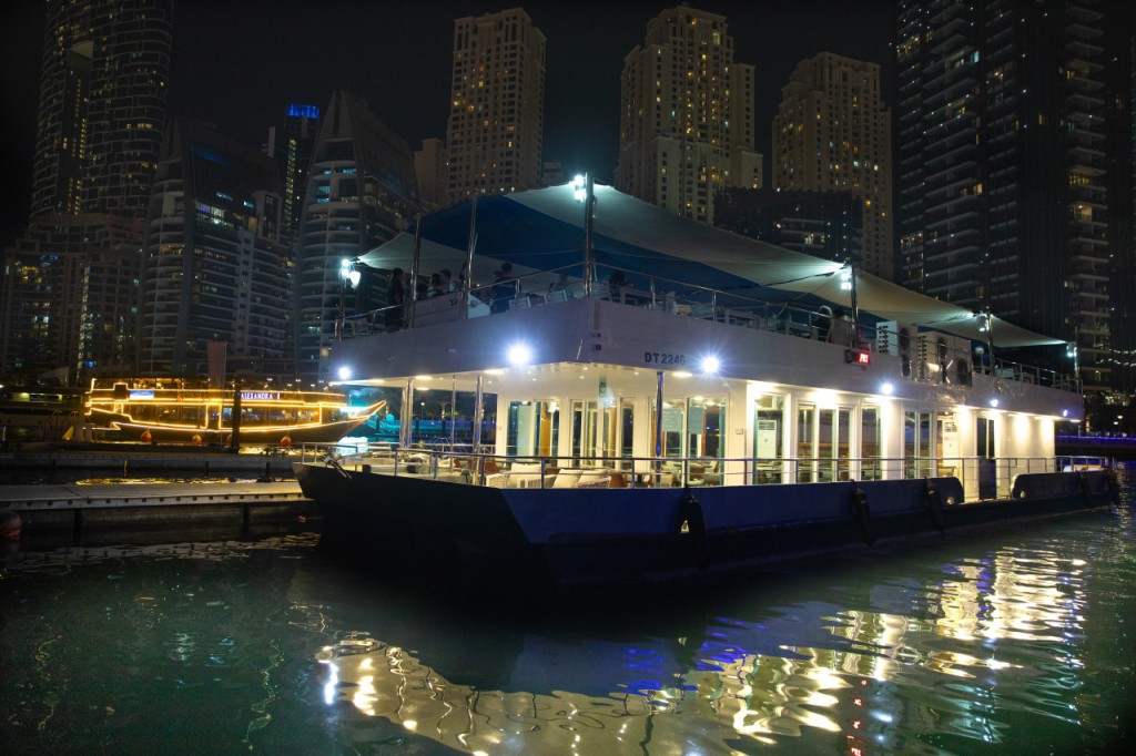 Alexandra Sea Lounge Dinner Cruise in Dubai Marina (Alexandra Sea Lounge Dinner Cruise in Dubai Marina with Unlimited House Drinks) - 1