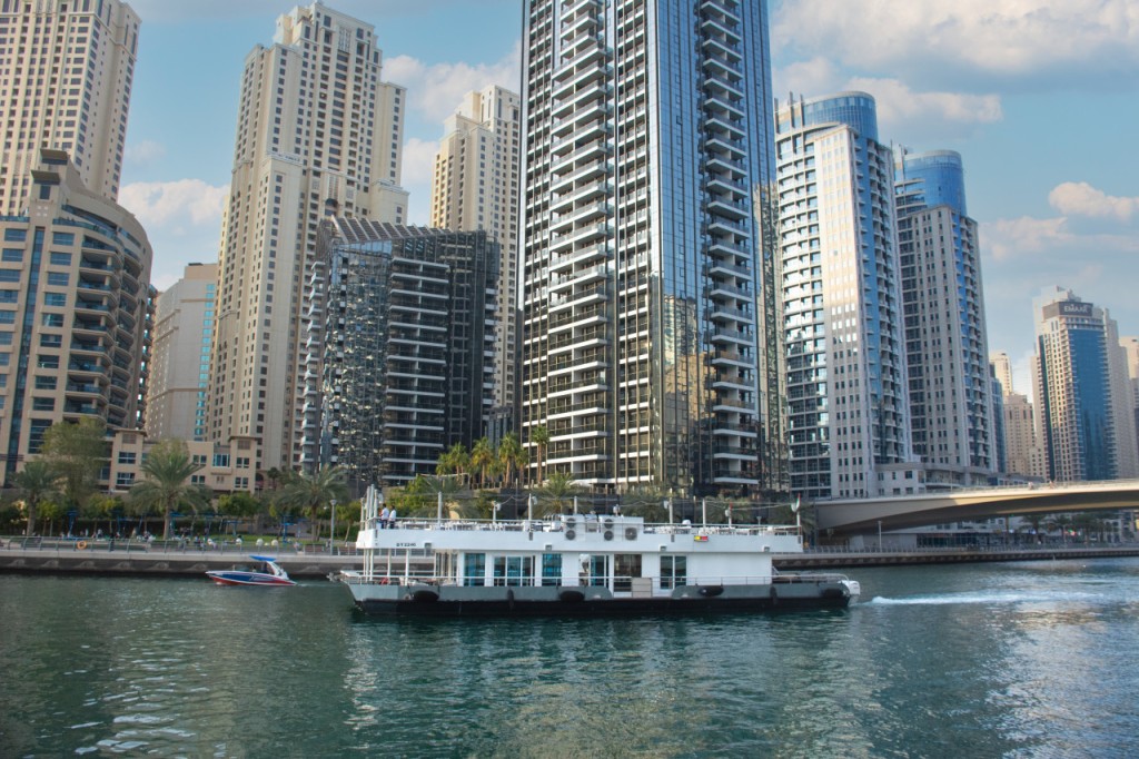Alexandra Sea Lounge Dinner Cruise in Dubai Marina - 3