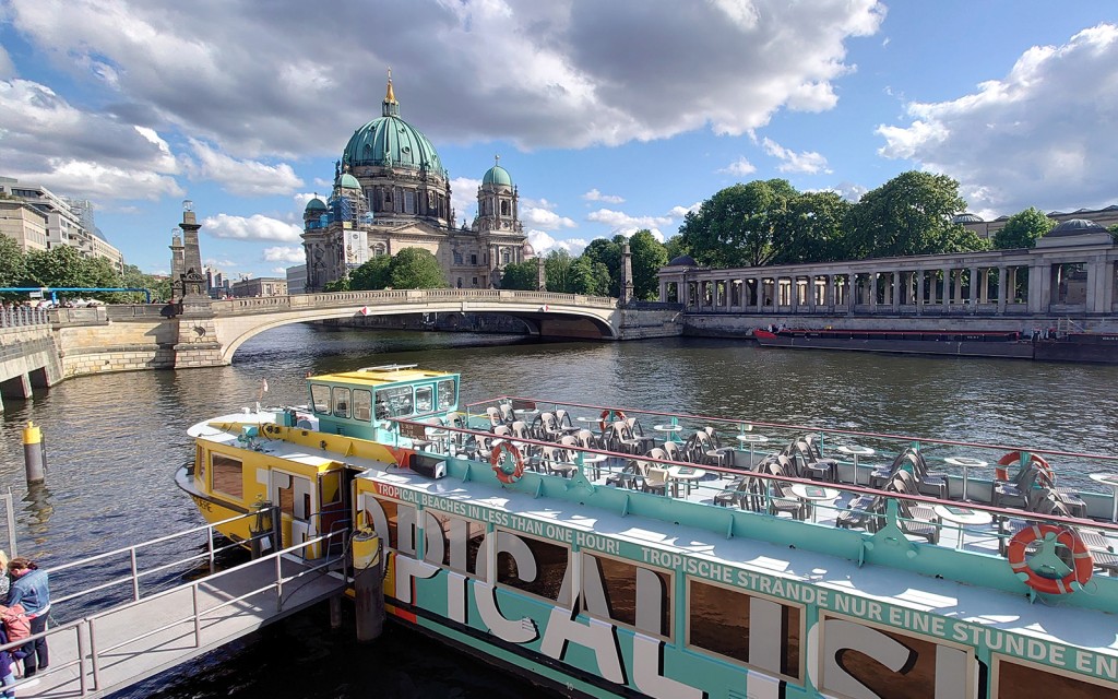 Berlin: 1 Hour Sightseeing Cruise on the River Spree (Departing from Hackescher Markt) - 3