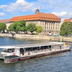 Berlín: Excursión de 2 horas por el Green Spree con el Catamarán Solar - 3