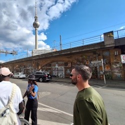 Berlin : Street Art & Hidden Spots Bike Tour (visite guidée à vélo) - 2