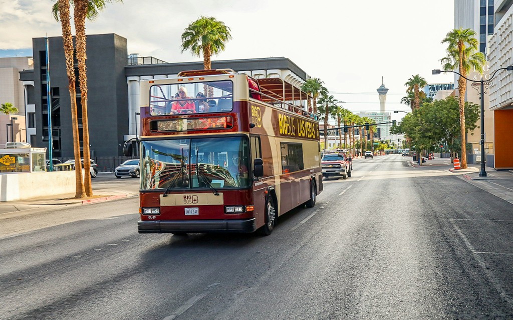 Big Bus: Las Vegas Hop-on Hop-off Bus Tour (Explore: 48-Hour Pass + Night Tour ) - 3