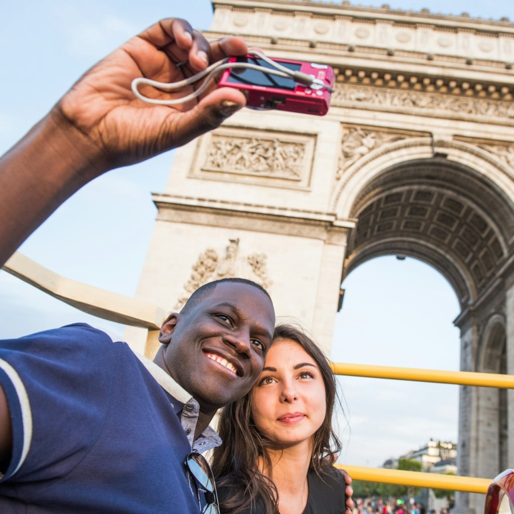 Big Bus Paris: Hop-on Hop-off Tour + Seine River Cruise - Weekdays - 1