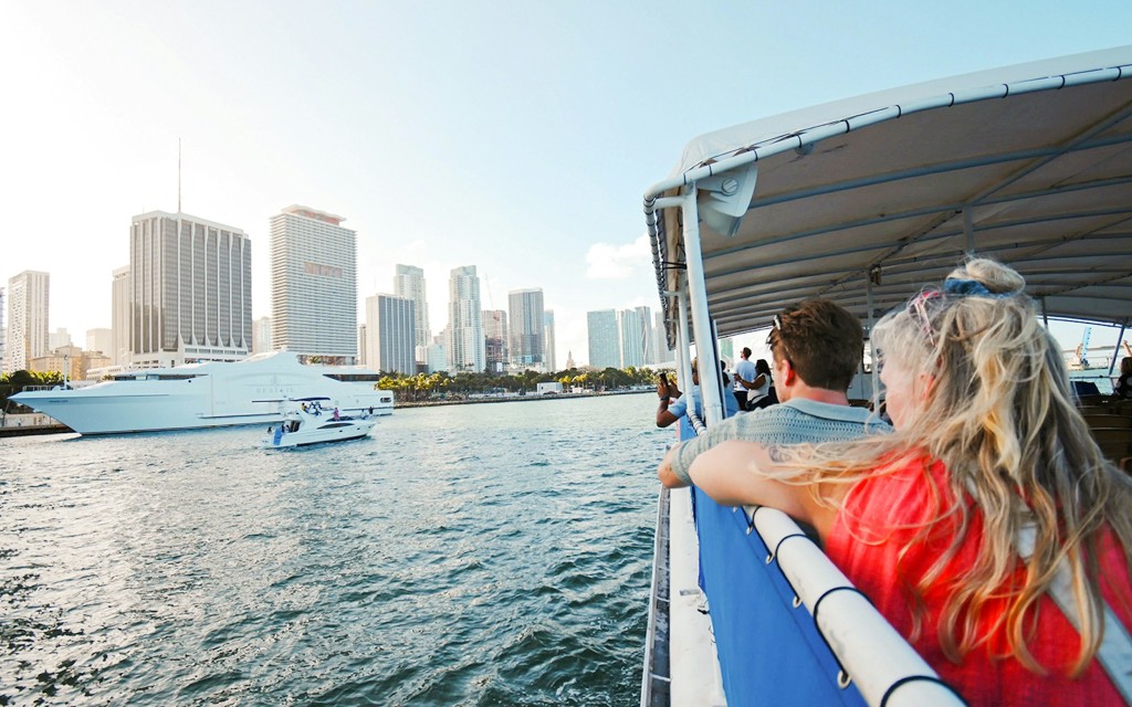 Biscayne Bay & Celebrity Homes Sightseeing-Schifffahrt (Classic Sightseeing Cruise) - 2