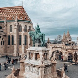 Budapest: Castle District Guided Tour + Sightseeing Bus Tour - 2