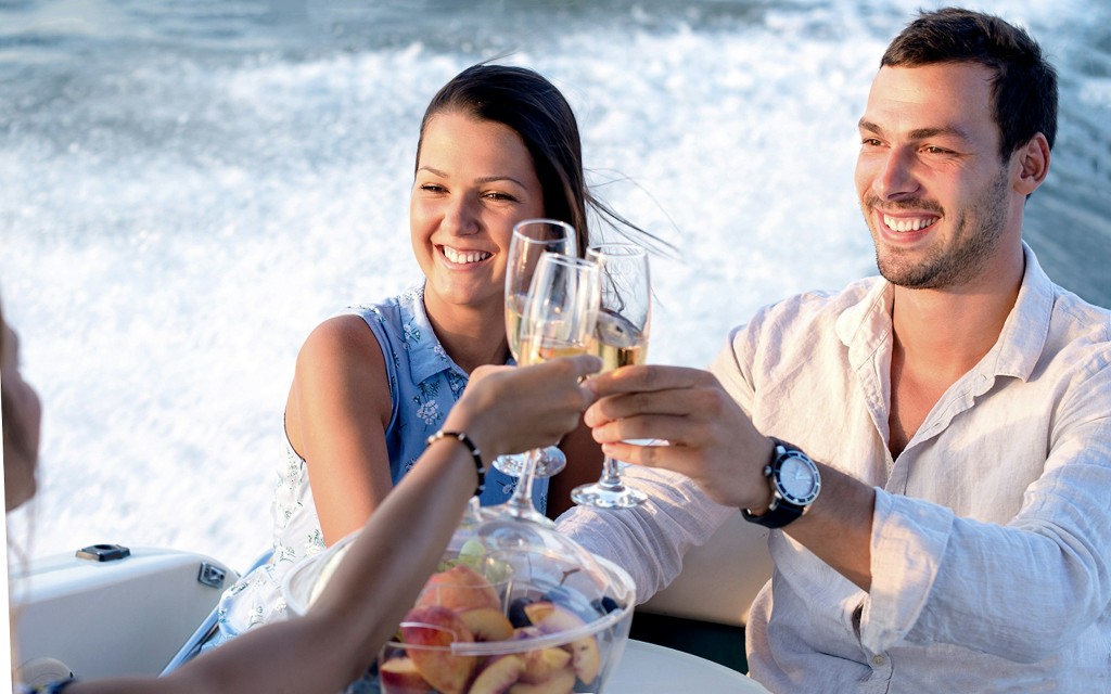 Budapest Danube River Sightseeing Cruise with Drinks (Evening Cruise with Unlimited drinks) - 1