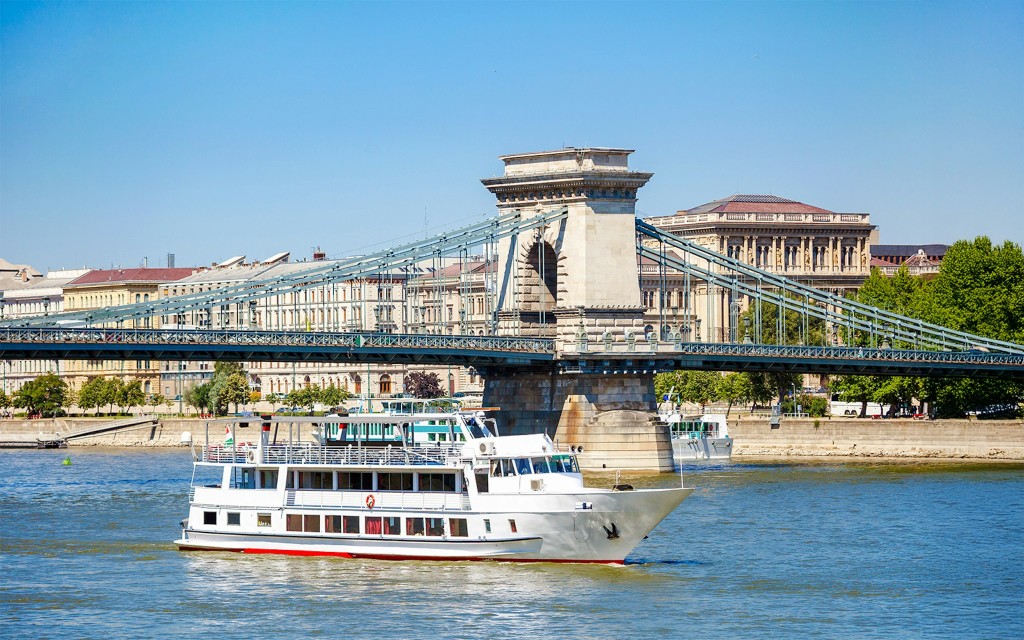 Budapest Danube River Sightseeing Cruise with Drinks (Evening Cruise with Unlimited drinks) - 2