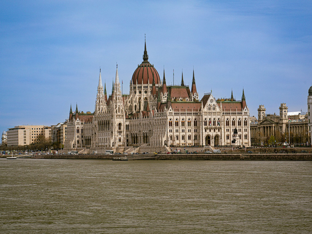 Budapest: Sightseeing Cruise From Buda + Audio guide (Cruise + Audio guide) - 3