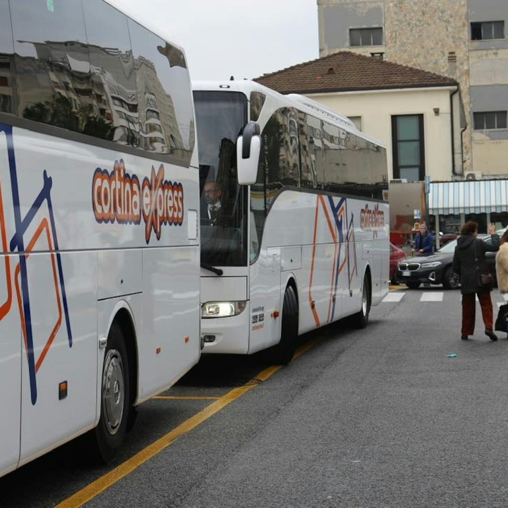 Autobús des de l'estació de tren central de Venècia Mestre ATVO a Cortina - 3