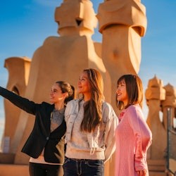 Casa Milà - La Pedrera: tour guiado em grupo pequeno + Copo de Cava - 1