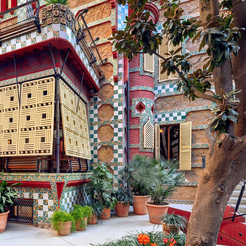 Casa Vicens: bilhete sem filas - Entry Ticket + Chocolate with Churros - 3
