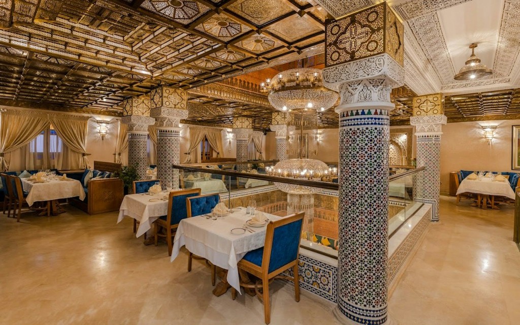 Casablanca Stadt & Hassan II Moschee Nachttour mit traditionellem marokkanischem Abendessen (Guided Night Tour with Casablanca City Transfers) - 2