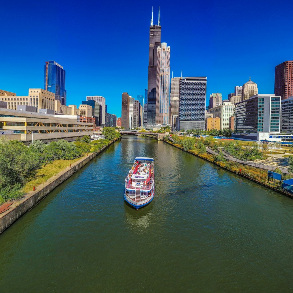 Chicago: Architecture River Cruise from Navy Pier - 3