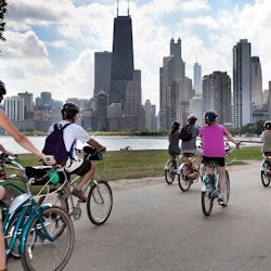 Chicago : Visite guidée à vélo pour les familles et la gastronomie - 1