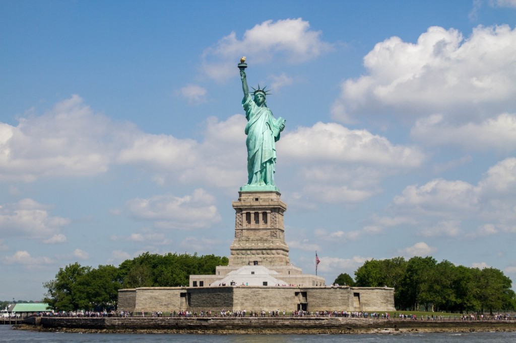 Circle Line Downtown "Liberty Super Express" Cruise (50 Minutes): Reserved Straight-to-Board Ticket (50 Minutes "Statue of Liberty Super Express" Sightseeing Cruise by Circle Line Downtown) - 1
