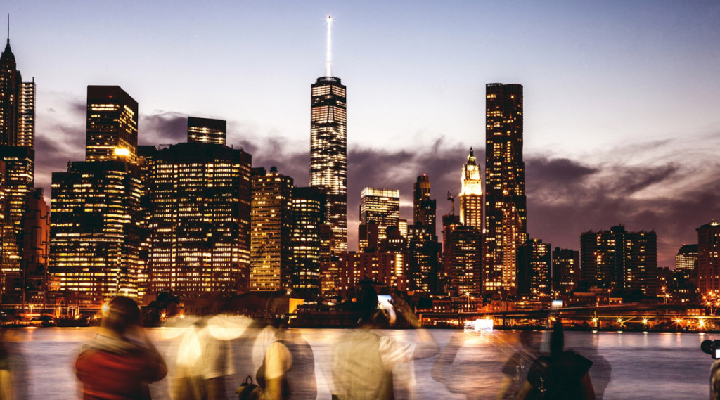 Circle Line "NYC Harbor Lights" Evening Cruise (2 hours): Reserved Straight-to-Board Ticket (2 Hours "NYC Harbor Lights" Evening Sightseeing Cruise by Circle Line) - 3