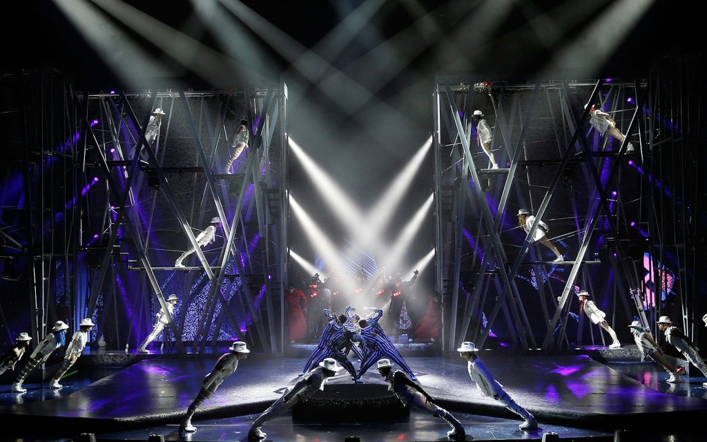 Cirque du Soleil Michael Jackson ONE (Michael Jackson ONE - General Show) - 3