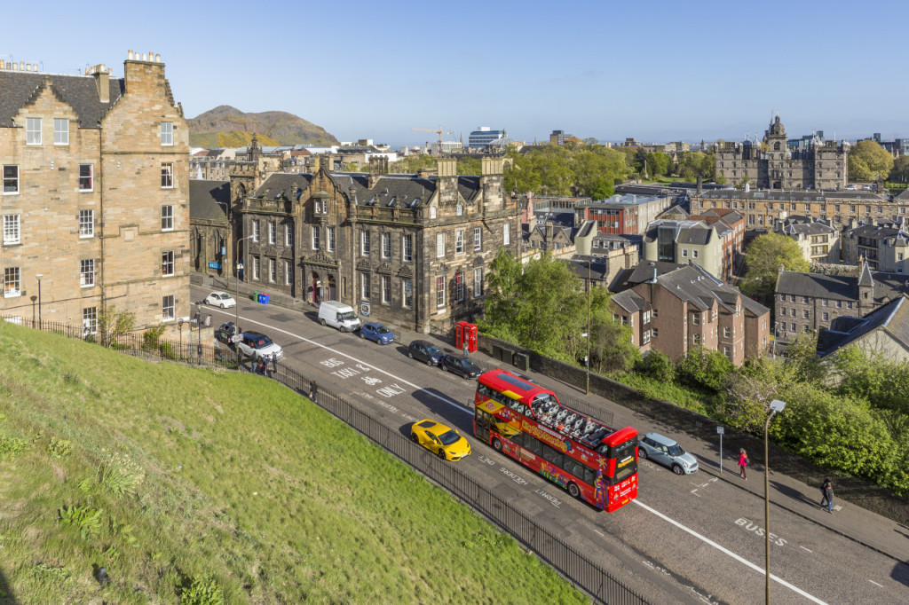 City Sightseeing Edinburgh Hop-on Hop-off Bus Tour (City Sightseeing Edinburgh Hop-on Hop-off Bus Tour - 24 Hours (Kids Go Free with Paying Adult)) - 2