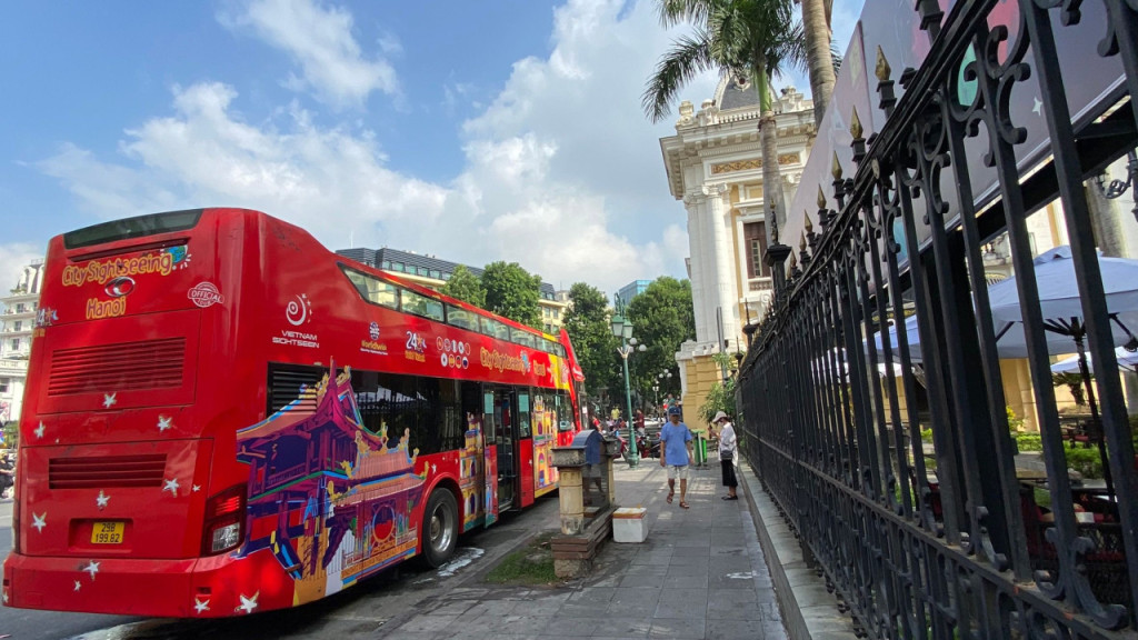 City Sightseeing Hanoi Hop-on Hop-off Bus Tour (1 Day - Hanoi City Tour (Red Route)) - 1
