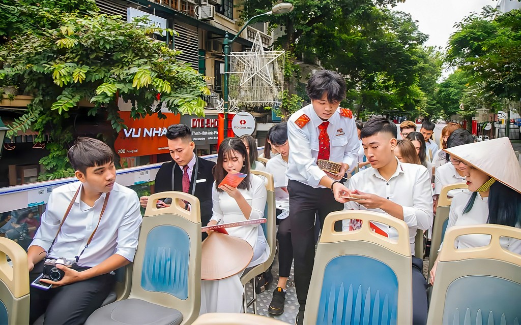 City Sightseeing: Hanoi Hop-on Hop-off Bus Tour (Night Tour) - 1