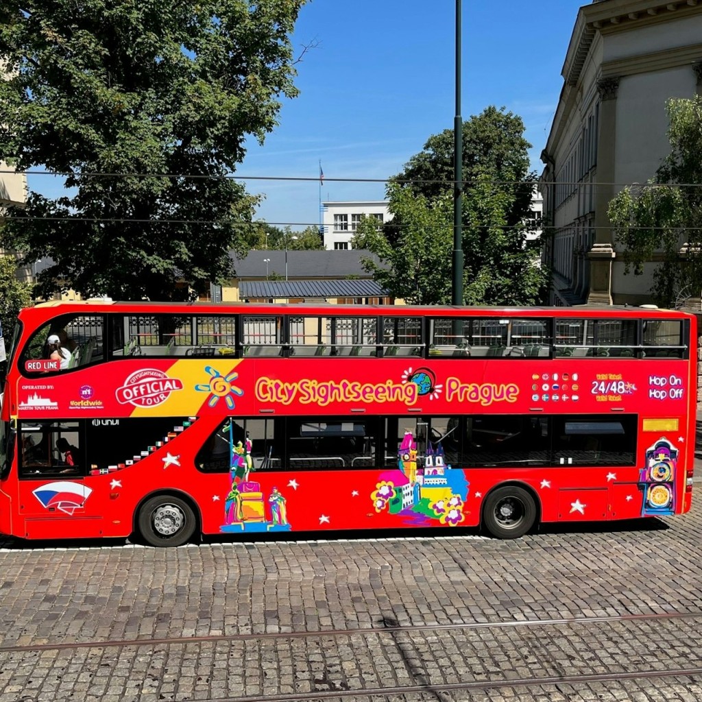 City Sightseeing Prague : Visite guidée en bus Hop-on Hop-off - 2