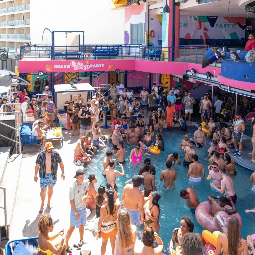 Coco Bongo Cancun: Beach Party - 1