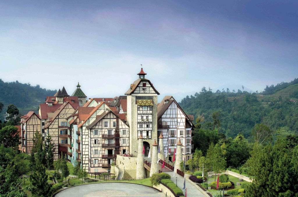 Colmar Tropicale Bukit Tinggi and Batu Caves Tour from Kuala Lumpur (Colmar Tropicale Bukit Tinggi and Batu Caves Tour) - 2