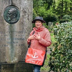 Tour guiat a peu pel cementiri de Melaten a Colònia - 2
