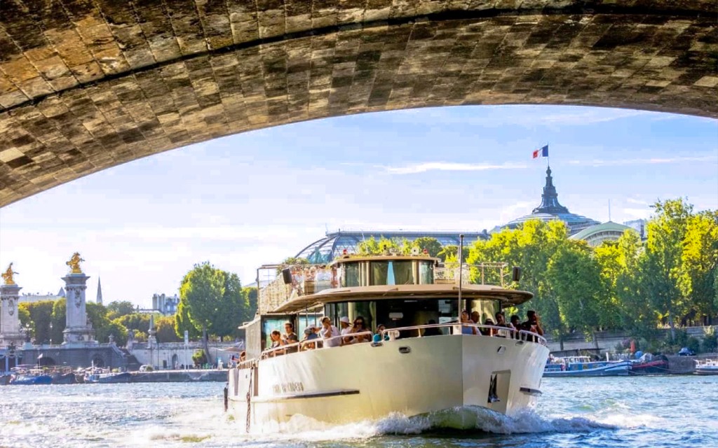 Combo: Eiffel Tower Guided Tour by Elevator with Seine River Cruise (Guided Tour of 2nd floor + Seine River Cruise) - 2