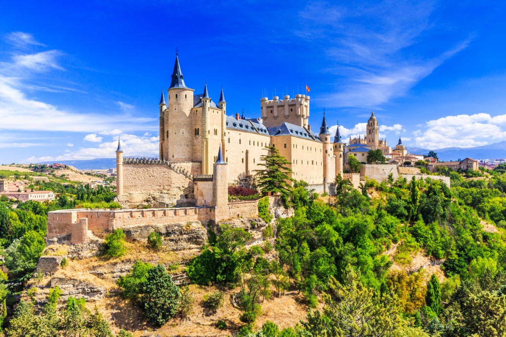 Combo Segovia Alcazar Castle + Tower of Juan II. Entry Ticket - 1
