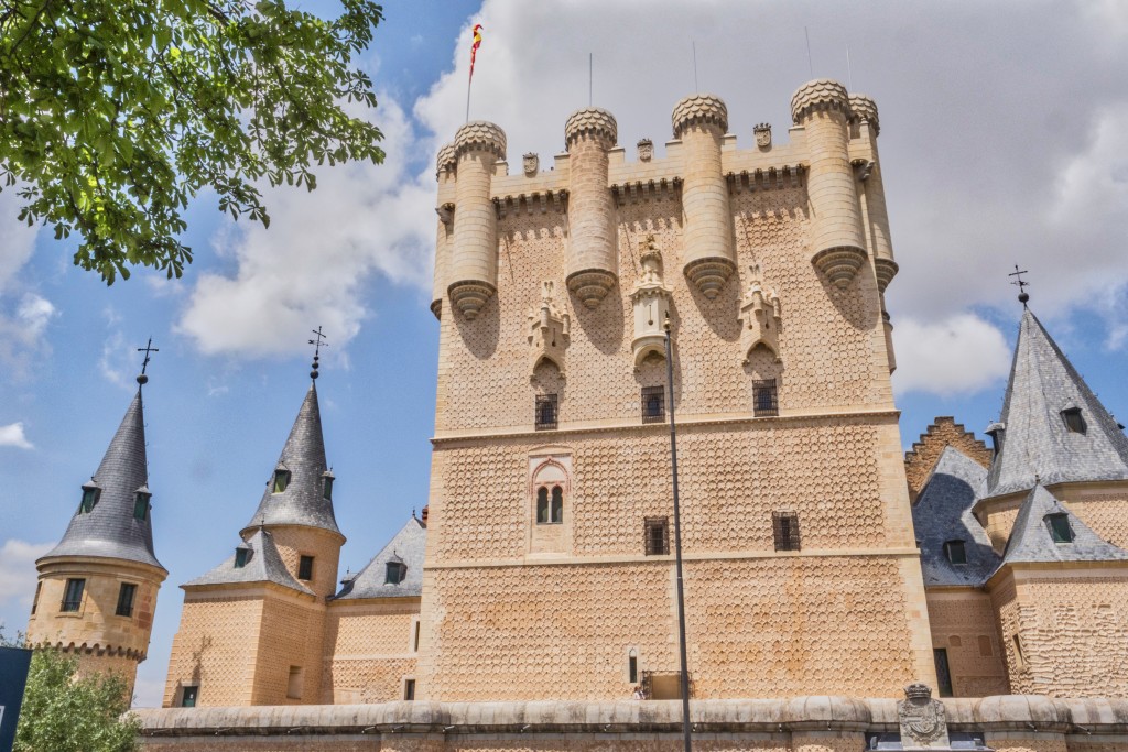 Combo Segovia Alcazar Castle + Tower of Juan II. Entry Ticket - 2