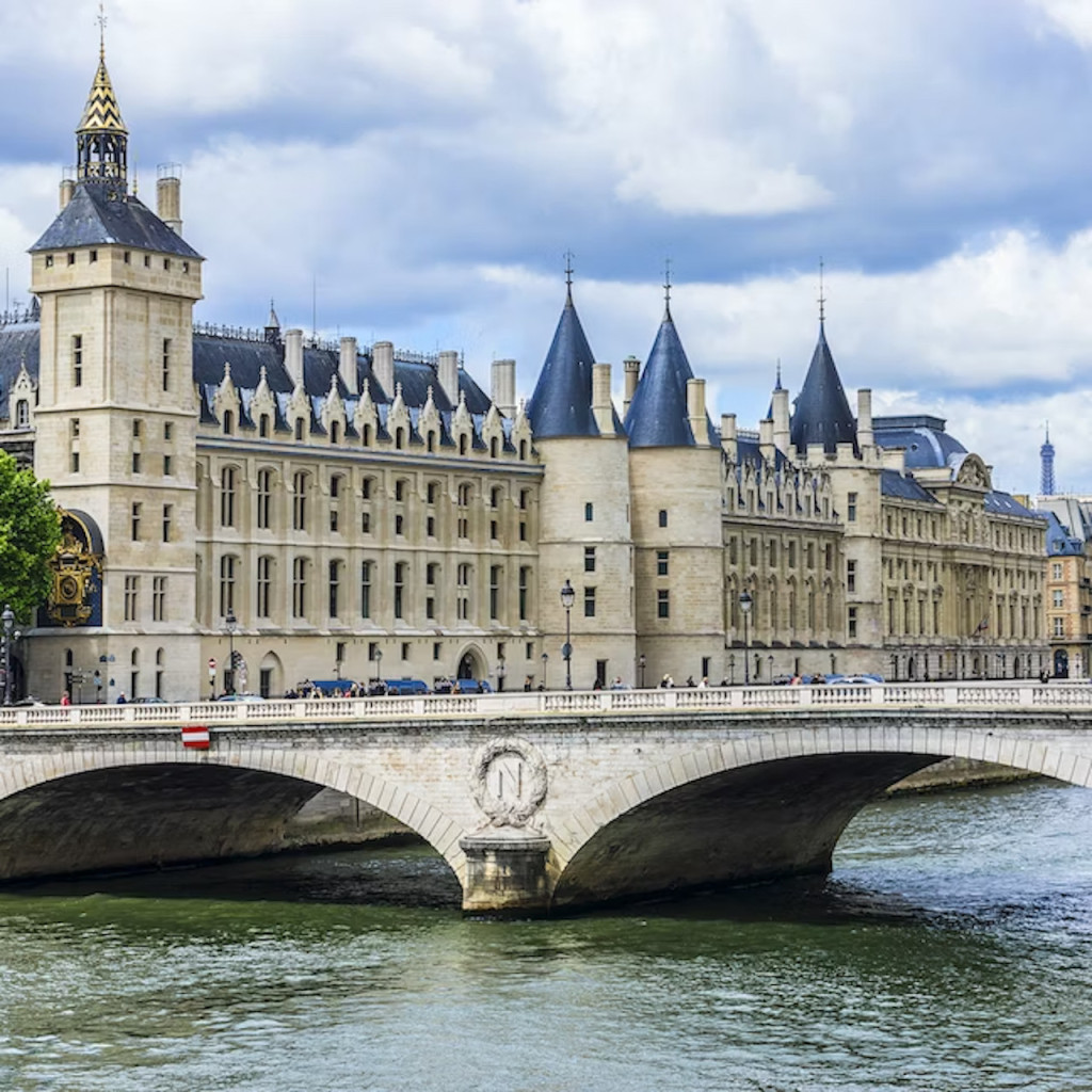Conciergerie: Priority Entrance (Conciergerie: Priority Entrance Ticket) - 2