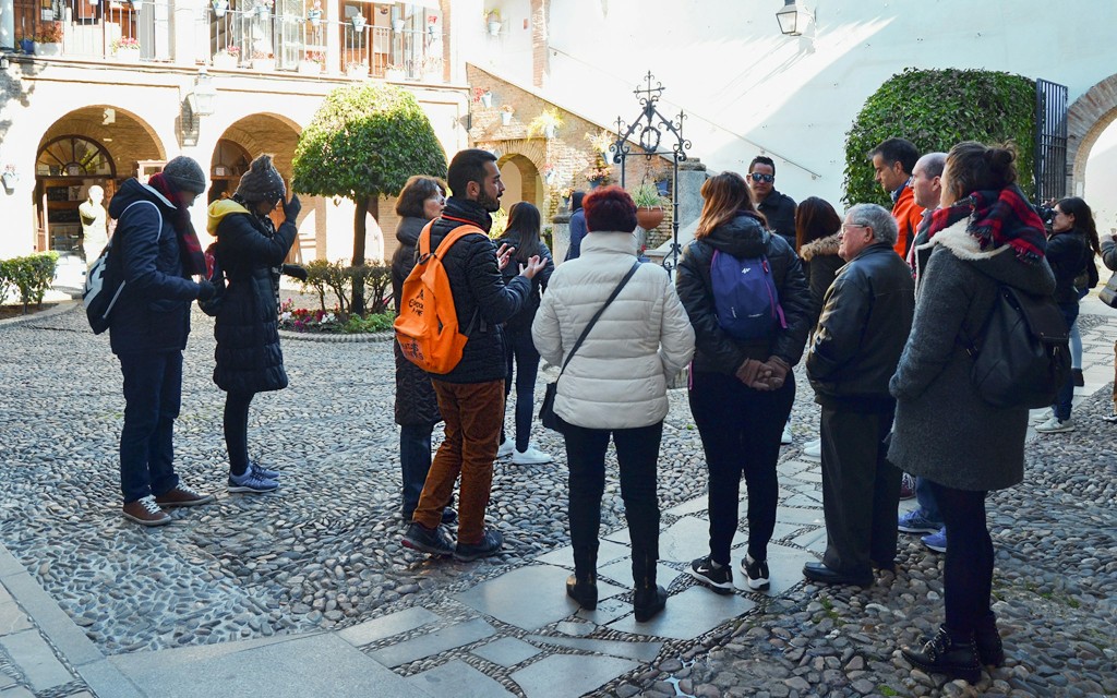 Cordoba Mosque-Cathedral & Jewish Quarter Guided Tour with Optional Alcázar Visit (Cordoba Mosque-Cathedral & Jewish Quarter Guided Tour in English) - 3