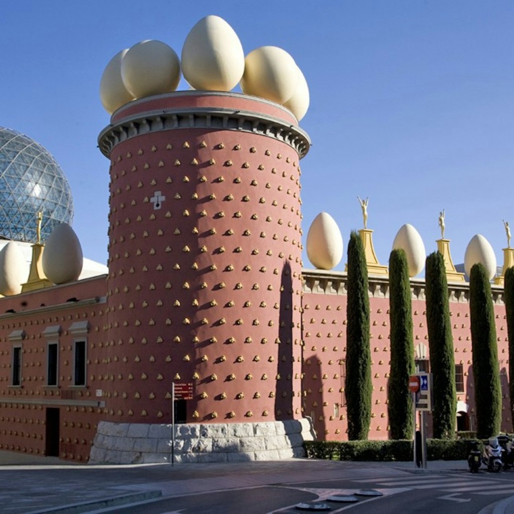 Muzeum Dalí i Girona: bilet wstępu + zwiedzanie z przewodnikiem z Barcelony - 1