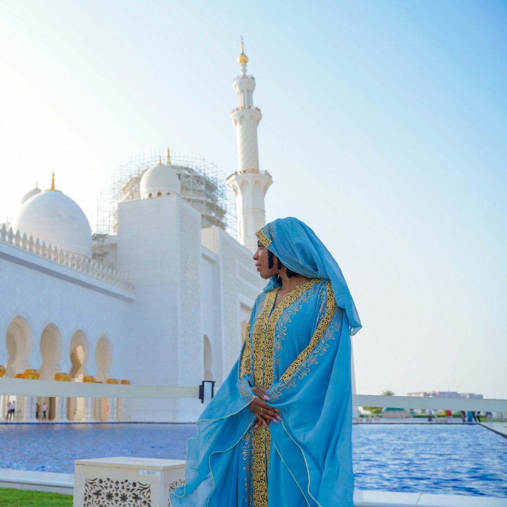 Day Trip from Dubai: Sheikh Zayed Grand Mosque, Qasr Al Watan and Etihad Tower - 3