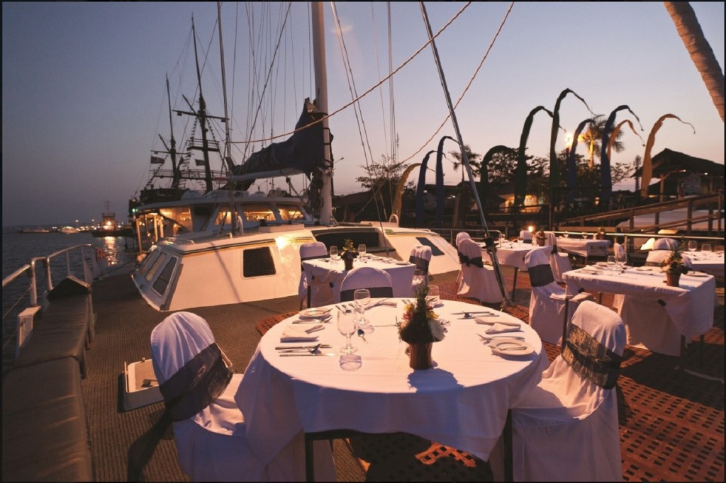 Dinner Cruise with Transfer Services (Aristocat Evening Cruise) - 1