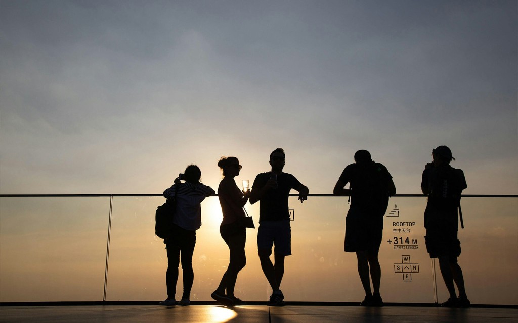 [Direkteinstieg] Mahanakhon SkyWalk + Skyverse Tickets mit Mahlzeiten & Getränken (SkyVerse + SkyWalk Indoor & Rooftop Ticket with Drinks: Daytime) - 2