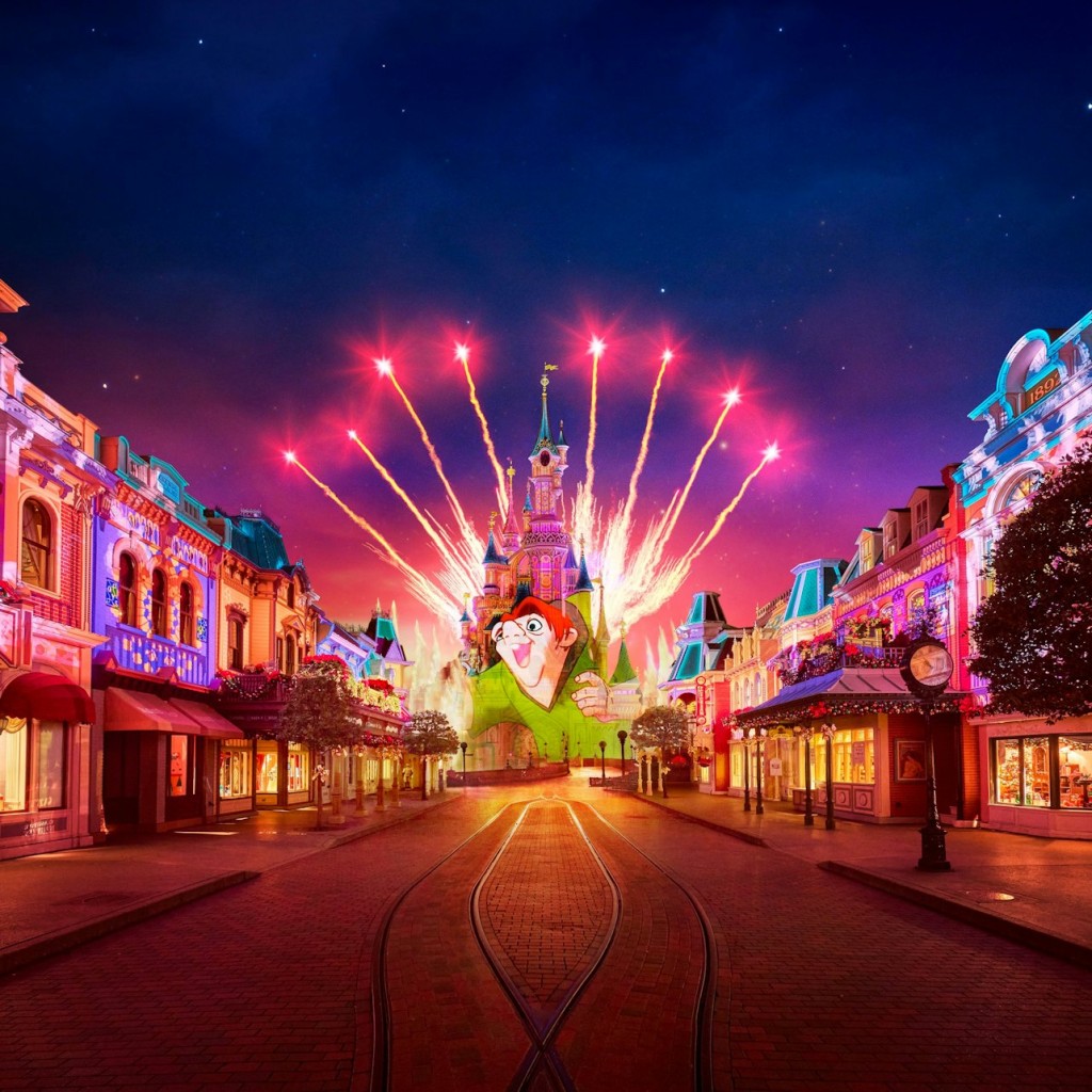 Disneyland® París: bitllet + transport en tren des de París - Two Parks Access - 2