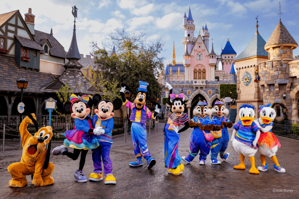 Disneyland Park and Disney California Adventure Park Ticket (2-Day Park Hopper with Lightning Lane Multi Pass) - 2