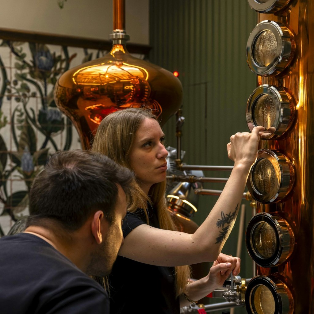 Distillerie de l'Arbre Sec : Atelier de fabrication de gin - 1