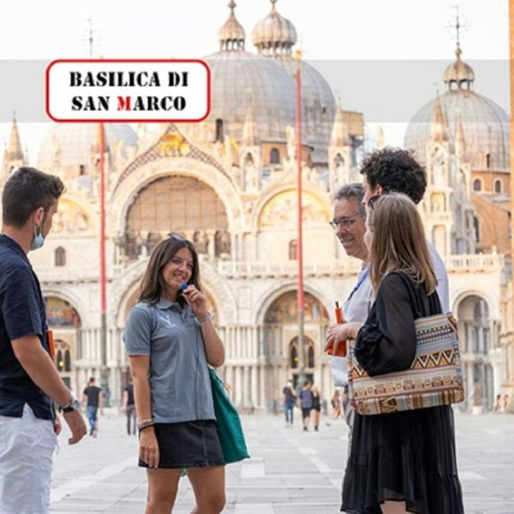 Doge’s Palace, St. Mark’s Basilica & Murano Islands: Guided Tour + Gondola Ride - 2